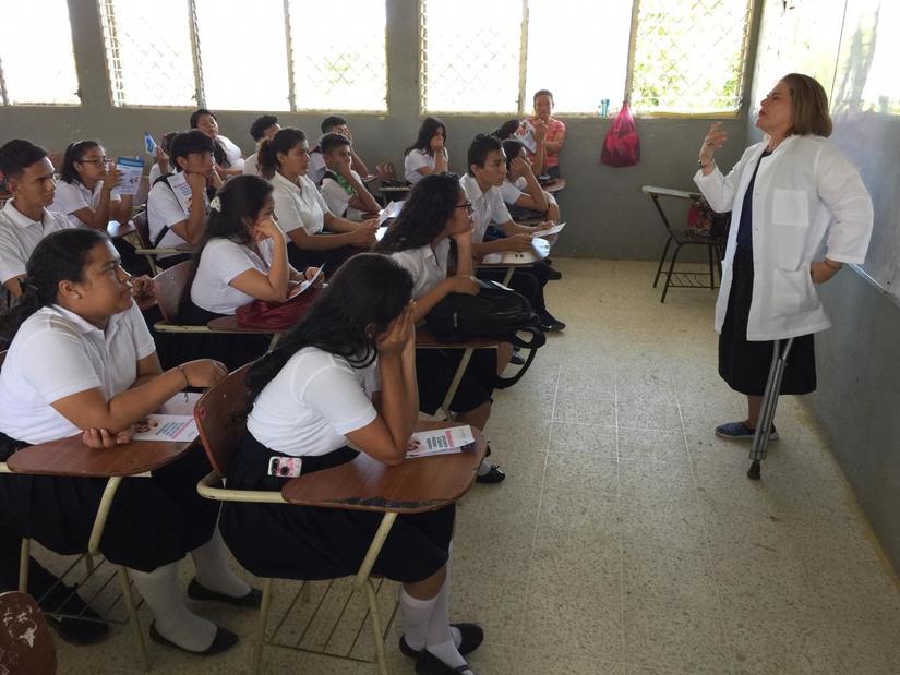 minsa-visita-aulas